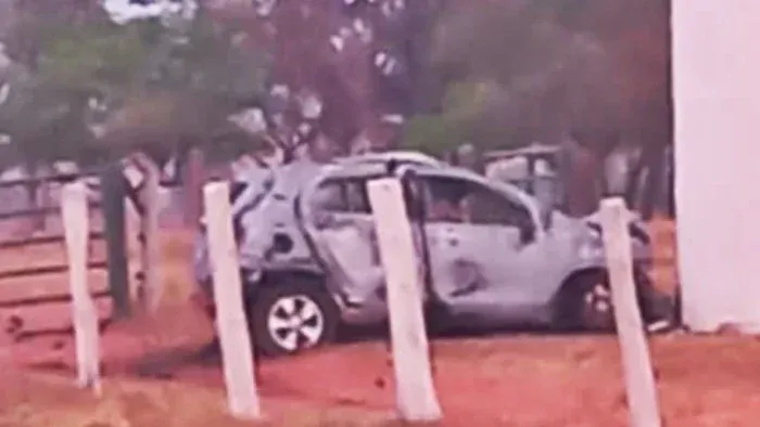 Imagem de compartilhamento para o artigo Carro sai da pista,bate em caixa d'água e pega fogo na BR-060 entre Paraíso das Águas a Camapuã da MS Todo dia